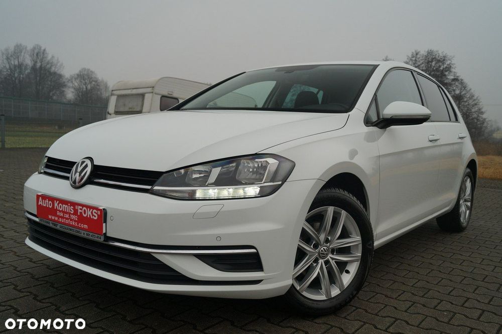 Volkswagen Golf - 1