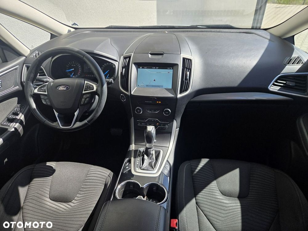 Ford S-Max - 9