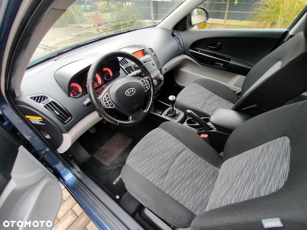 Kia Ceed 1.4 CVVT LX Basis - 21