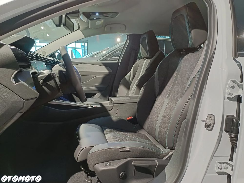 Peugeot 408 1.2 PureTech mHEV Allure S&S e-DSC6 - 9