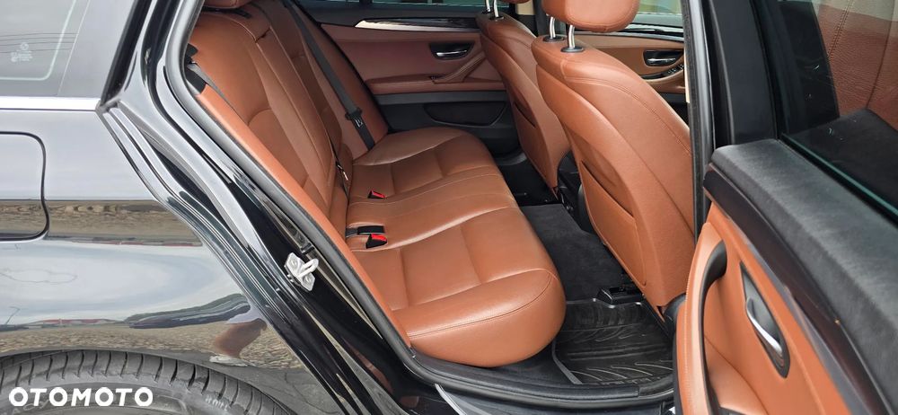 BMW Seria 5 520d - 12