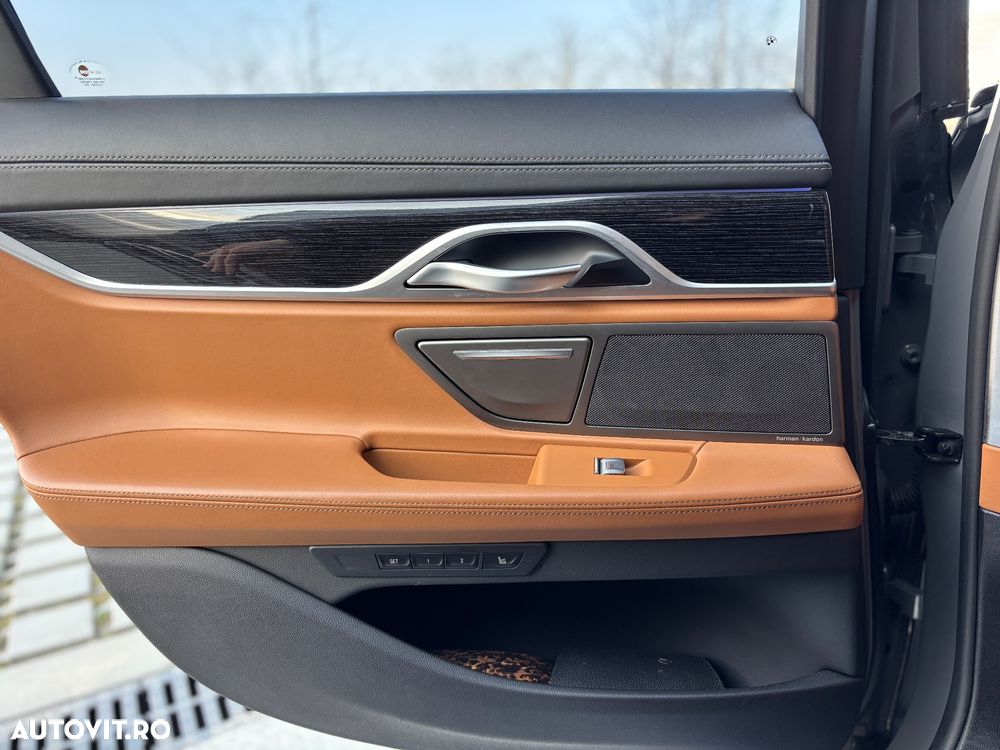 BMW Seria 7 750i xDrive - 17