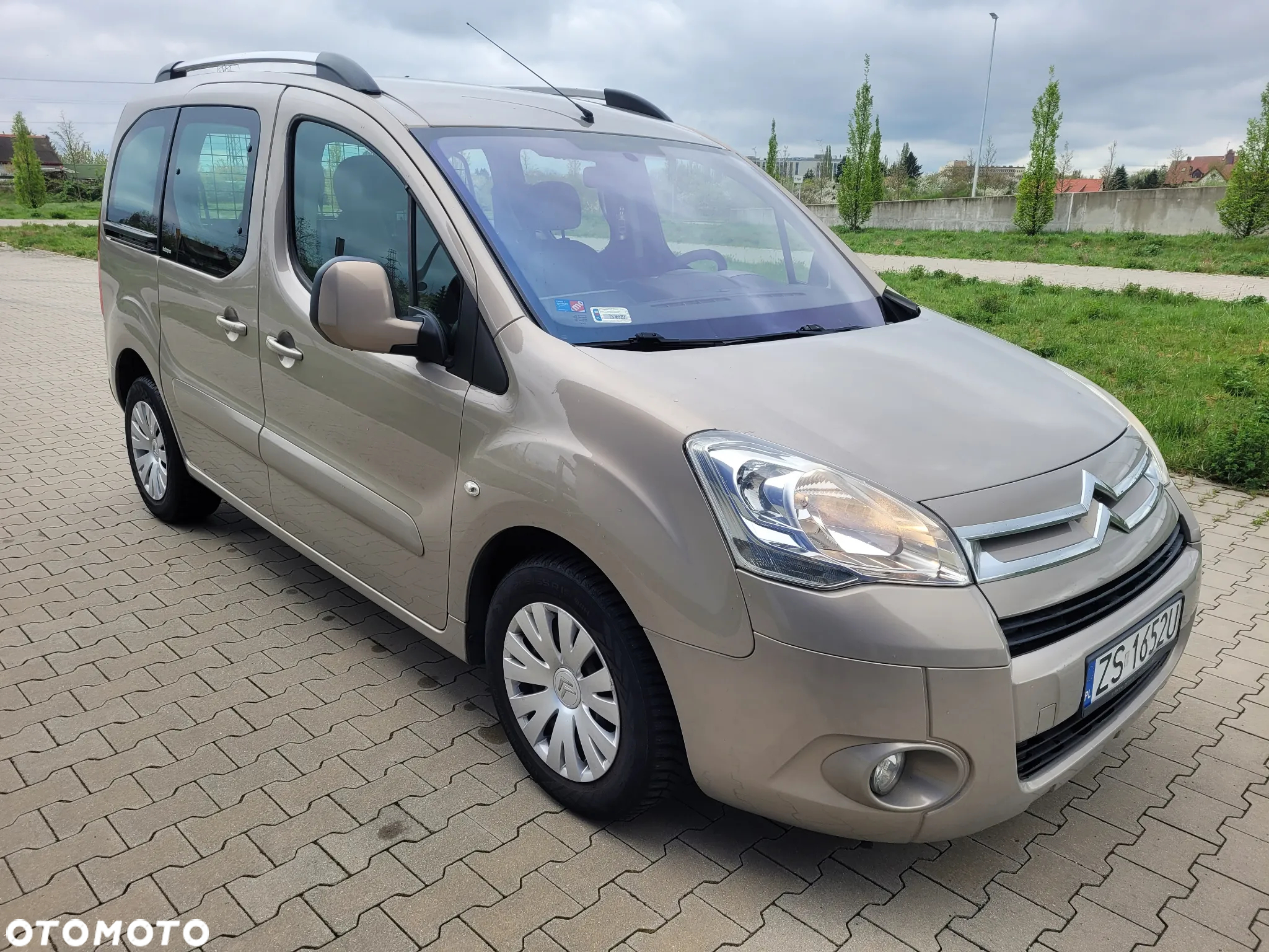 Citroën Berlingo II 1.6 HDi Multispace - 8