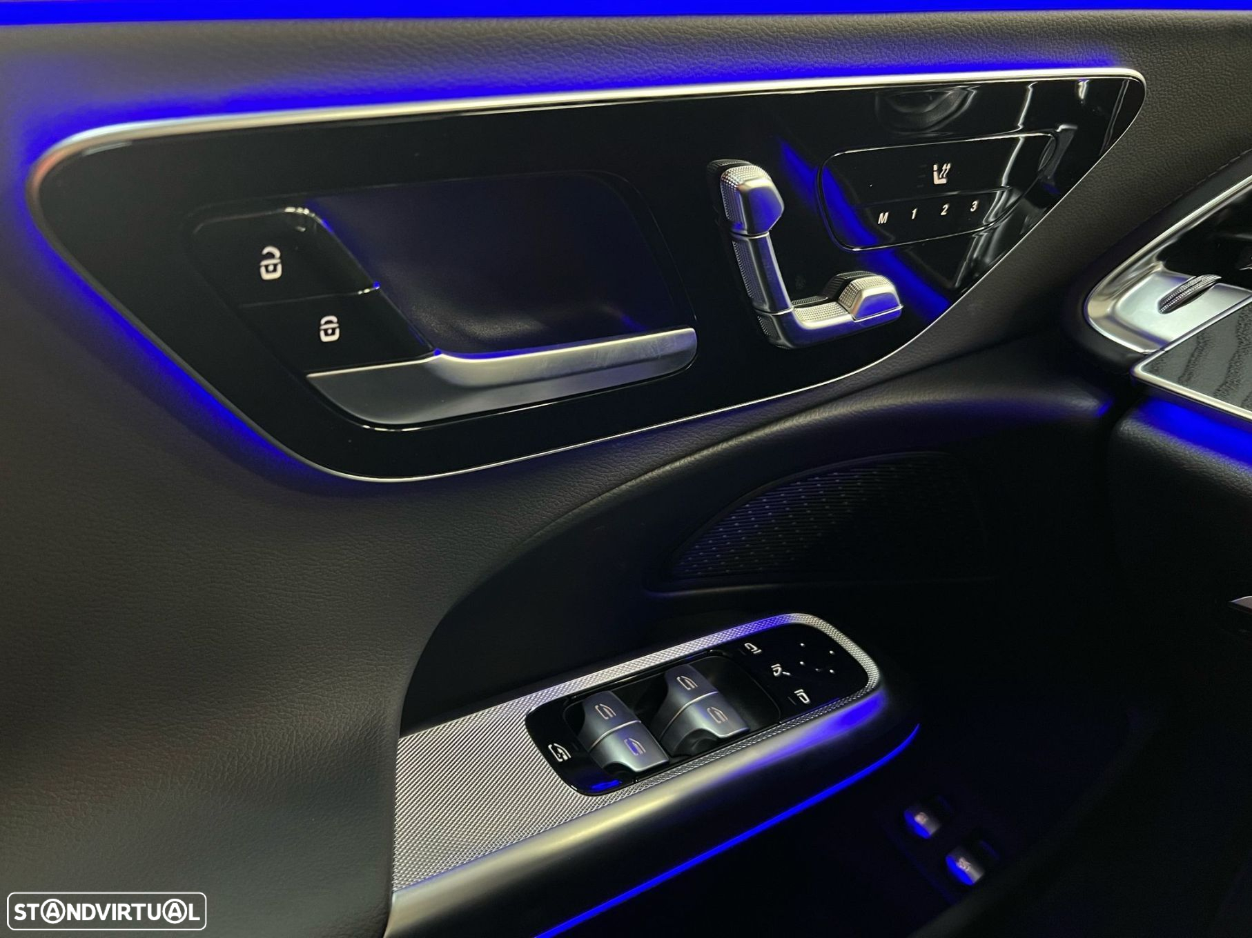 Mercedes-Benz E 300 e AMG Line - 22