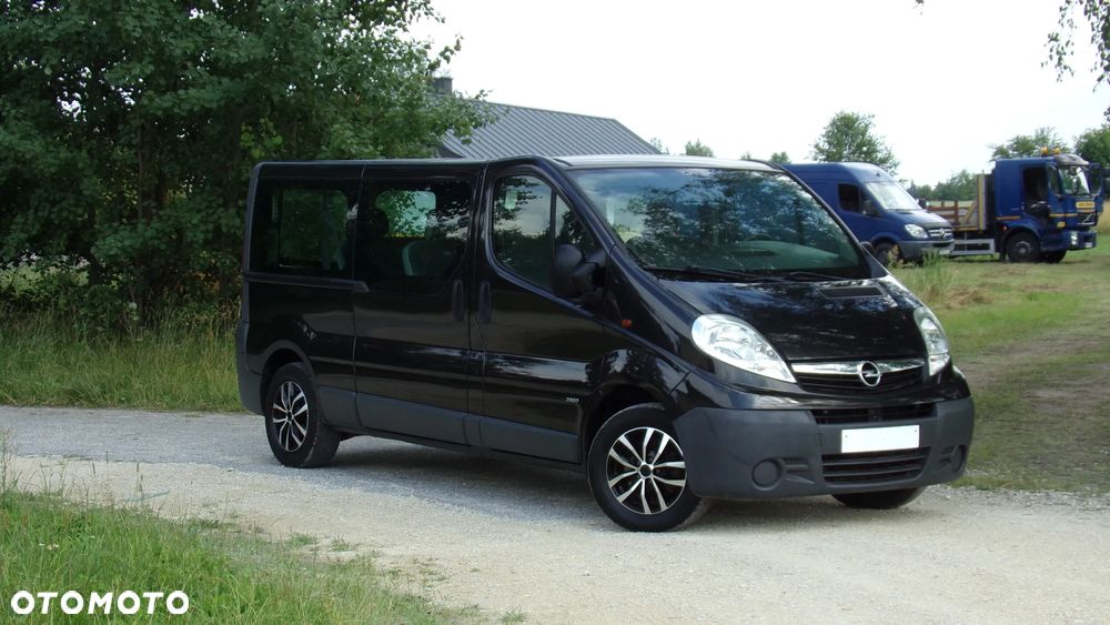 Opel Vivaro - 1