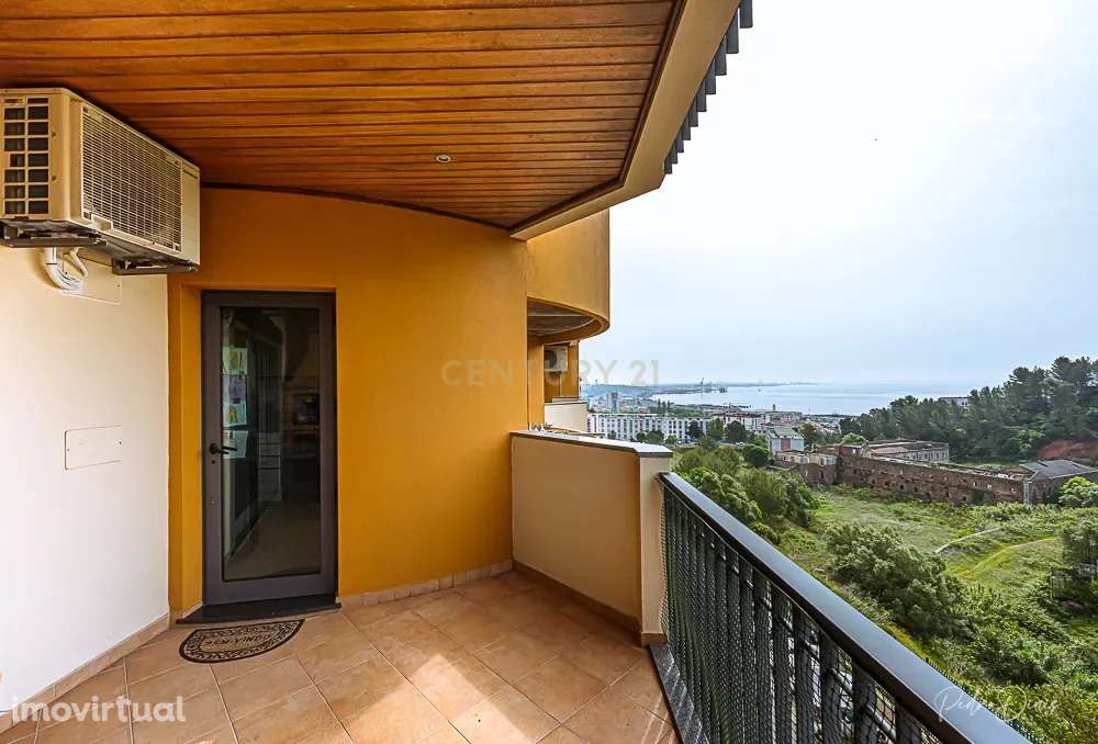 Apartamento T2 c/ Terraço, Churrasqueira e Vista Rio Sado - Grande imagem: 3/12