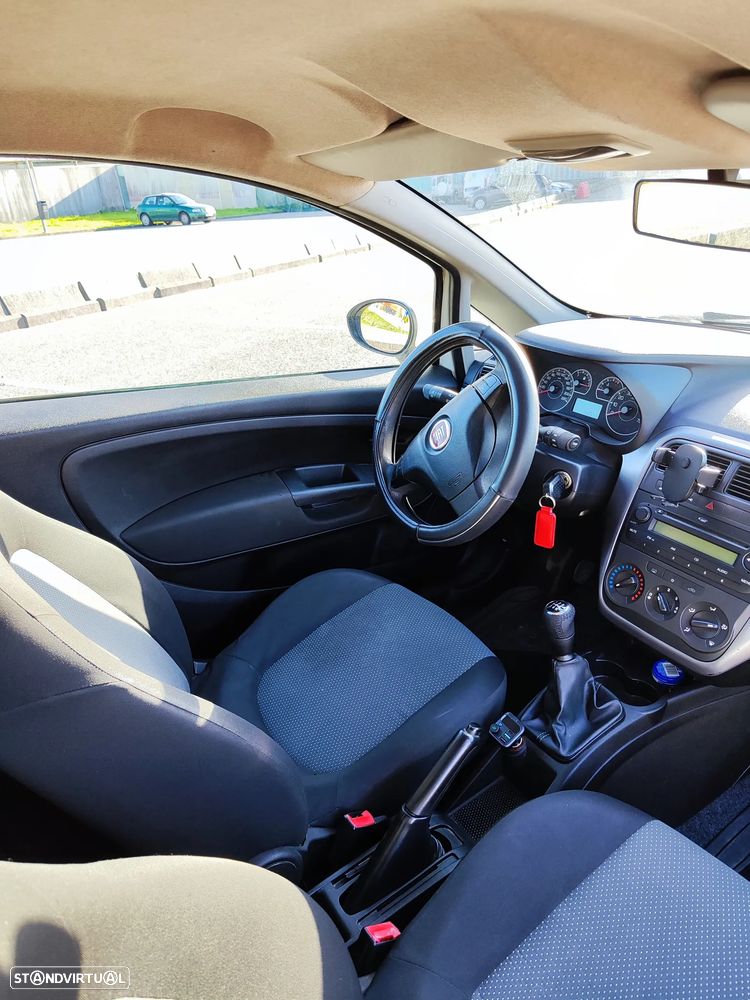 Fiat Grande Punto - 6