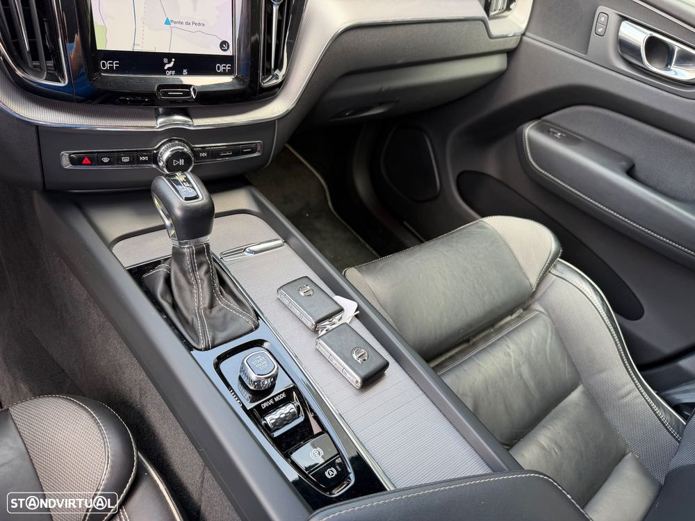 Volvo XC 60 2.0 D4 R-Design AWD Cluster C Geartronic - 16