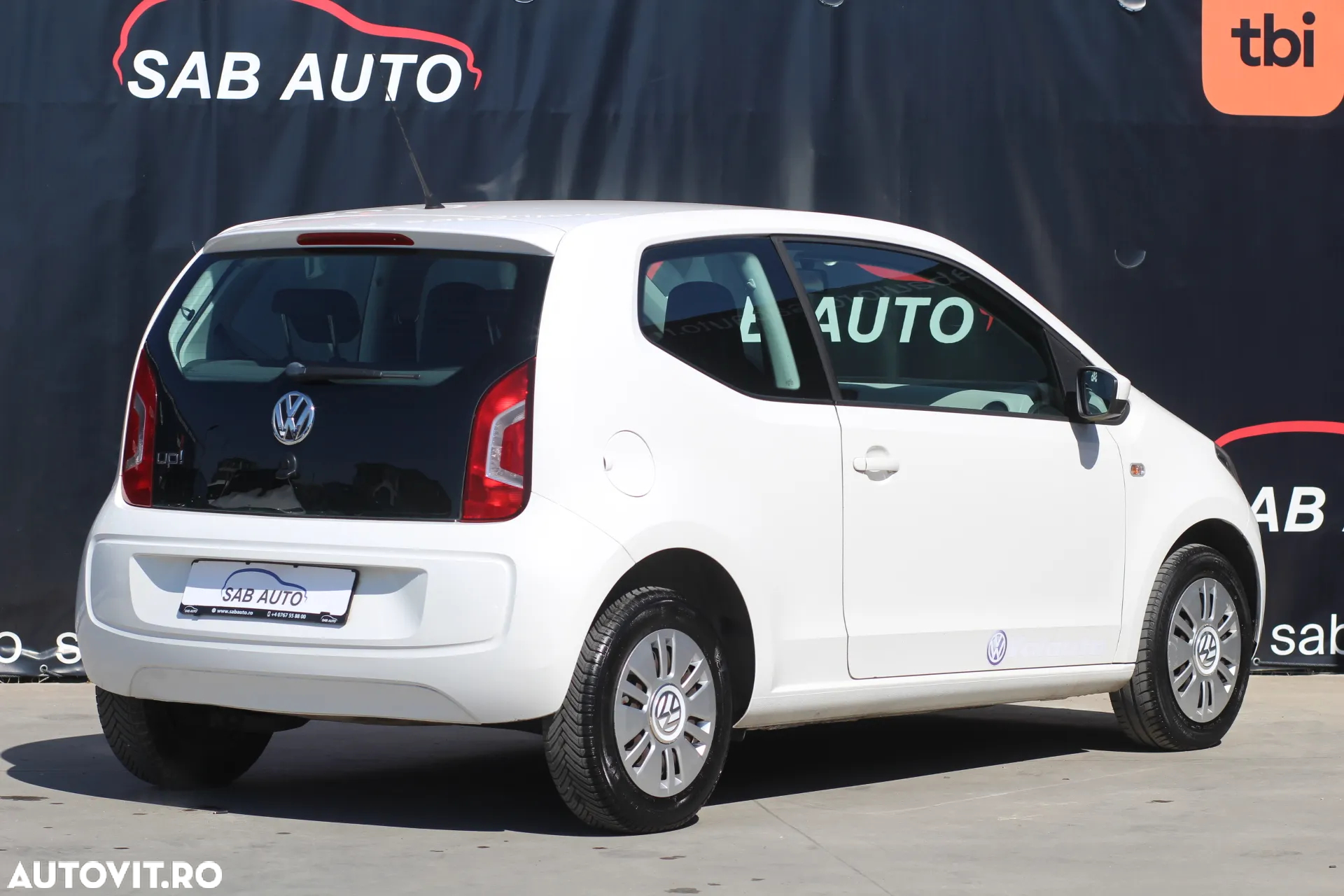 Volkswagen up! 1.0 BMT High - 12