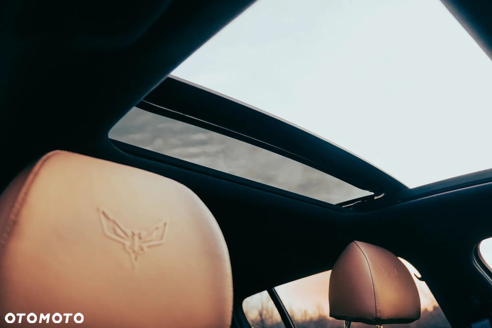 Kia Stinger - 36