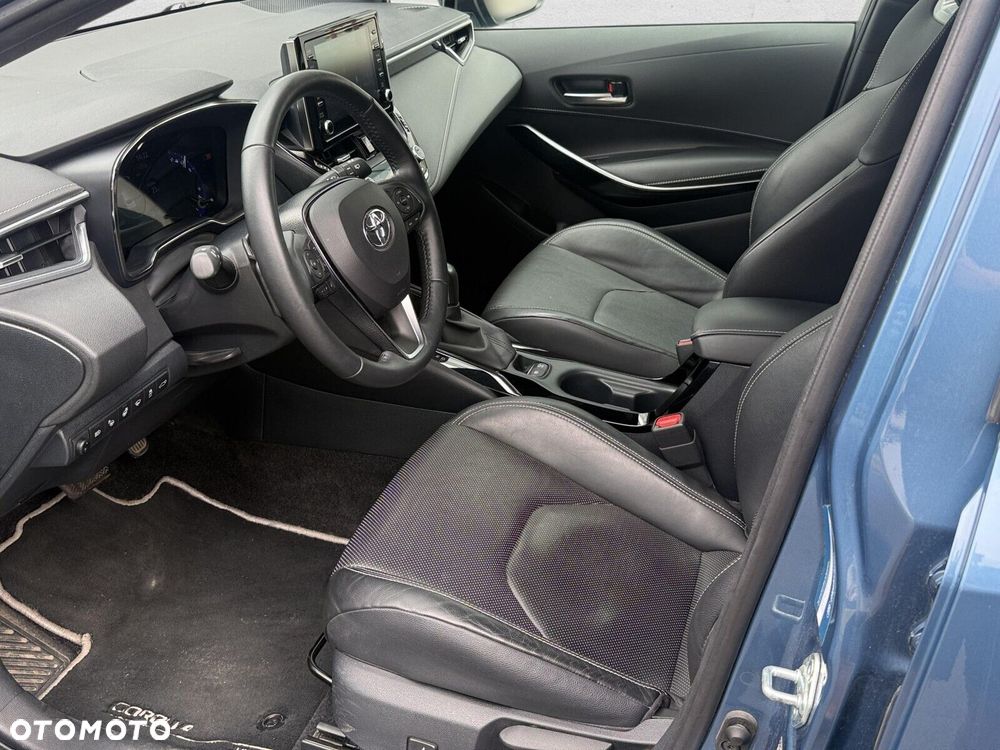 Toyota Corolla - 11