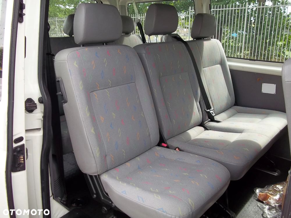 Volkswagen Caravelle GL - 4