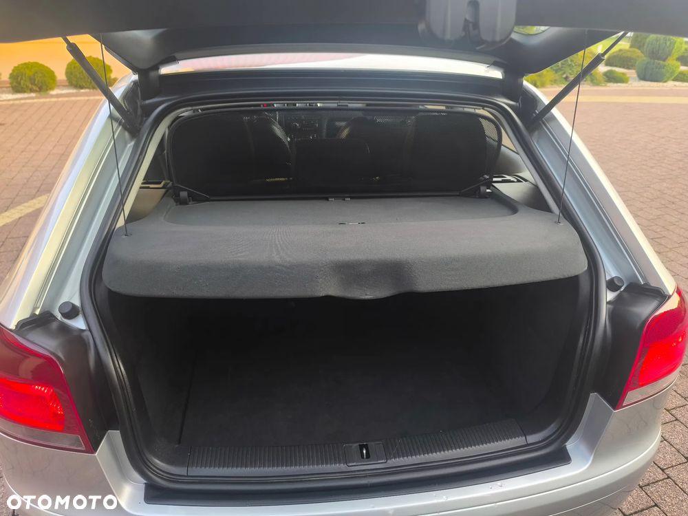 Audi A3 3-drzwiowe 1.9 TDI Attraction - 15