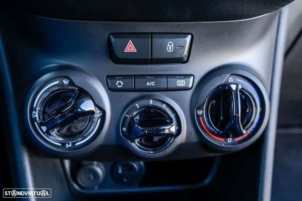 Peugeot 2008 1.5 BlueHDi Signature - 20