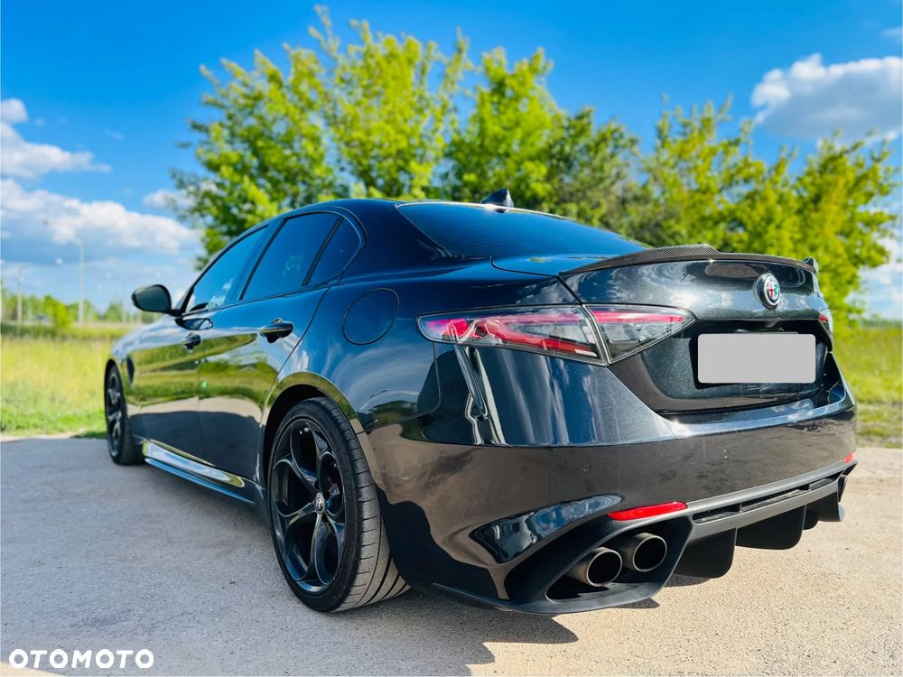 Alfa Romeo Giulia 2.9 Bi Turbo V6 Quadrifoglio - 3