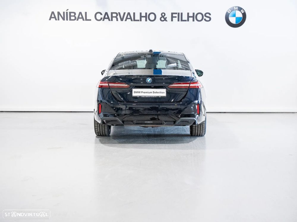 BMW 530 e Pack Desportivo M - 25