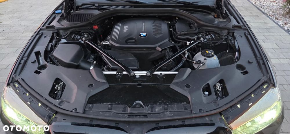 BMW Seria 5 525d M Sport sport - 28