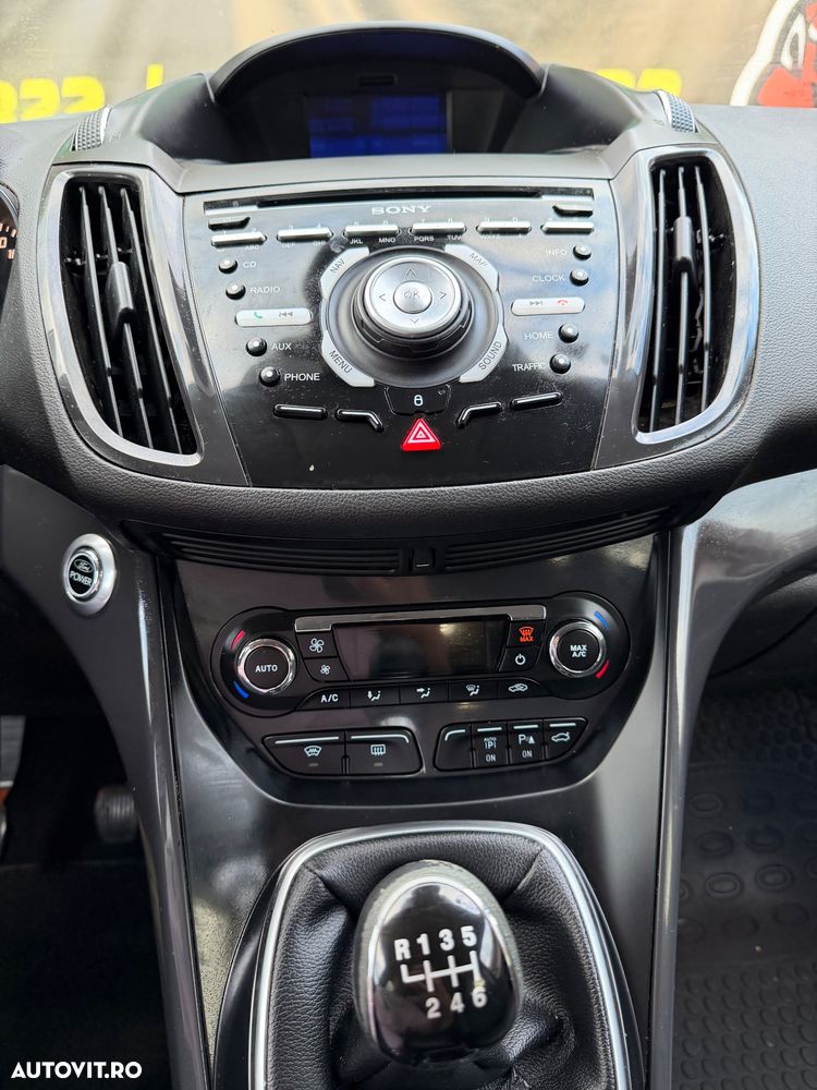 Ford Kuga - 10