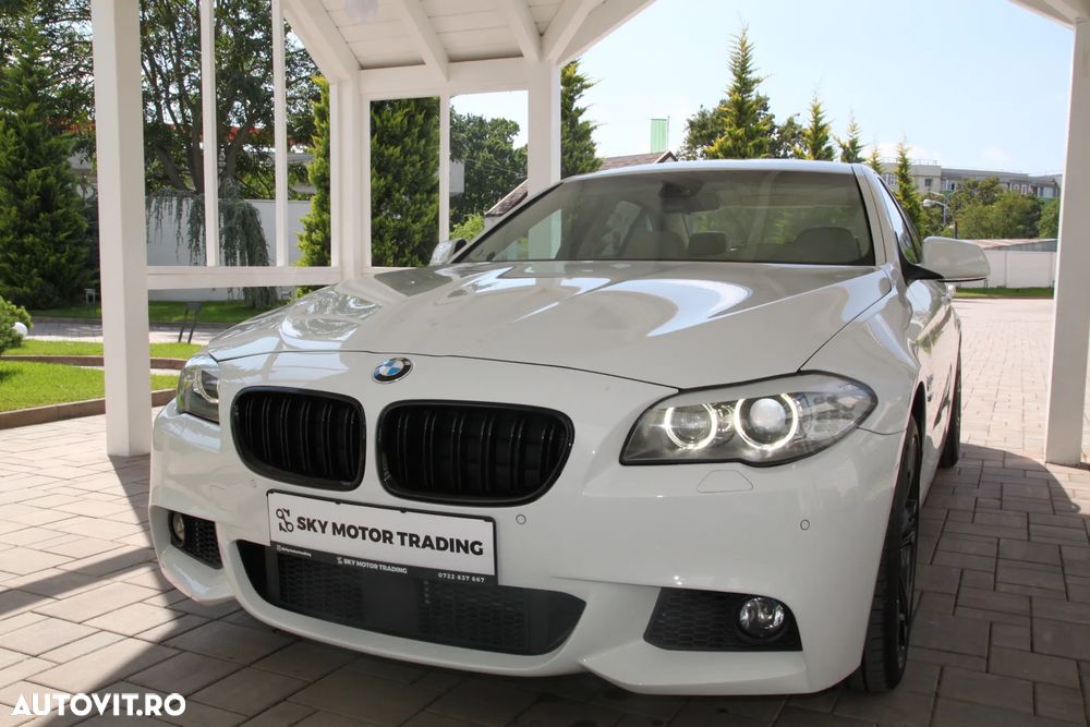 BMW Seria 5 525d xDrive AT - 2