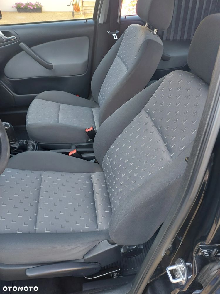 Skoda Octavia 1.6 Tour - 20