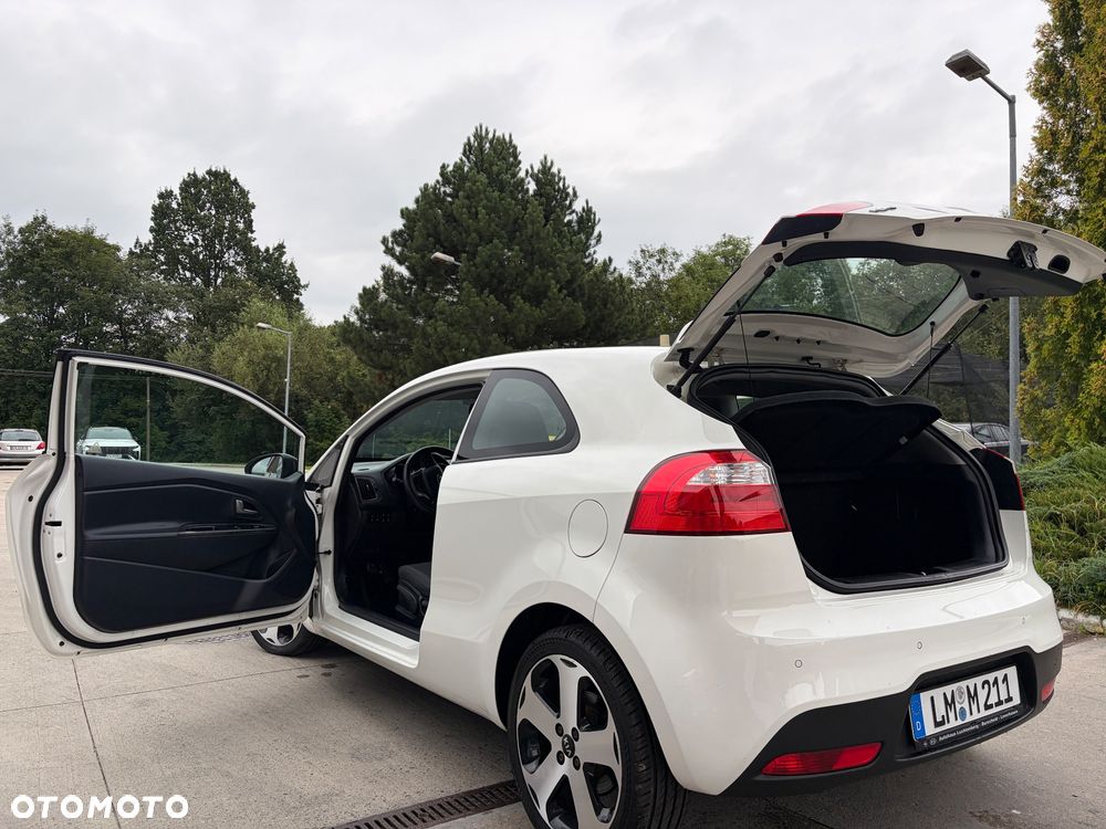 Kia Rio 1.2 Dream Team Edition - 8