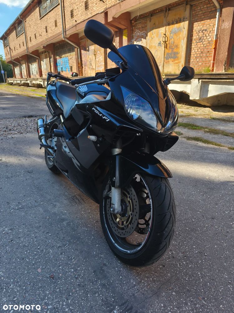 Honda CBR - 6