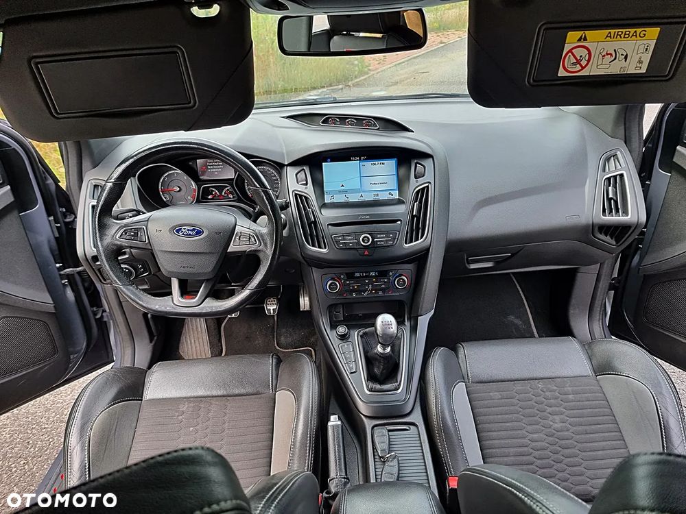 Ford Focus 2.0 TDCi ST - 24