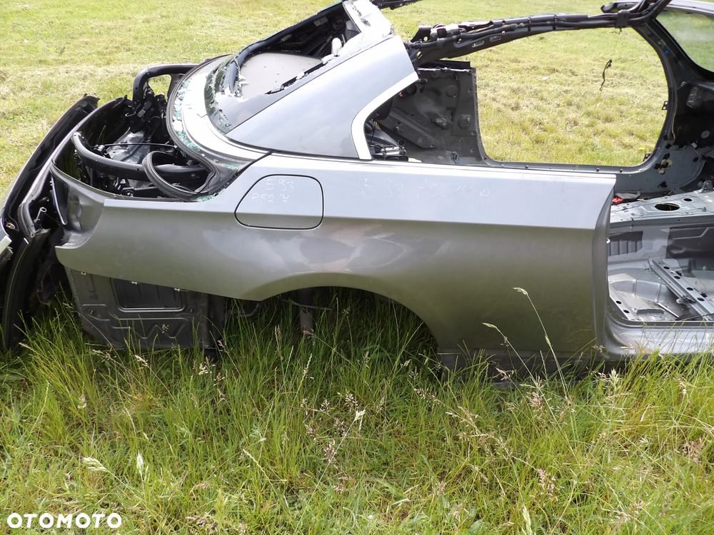 BMW - E93 - KOLOR A52/7 - POSZYCIE BŁOTNIKA - PRAWE/LEWE - CENA ZA 1 SZT - 1