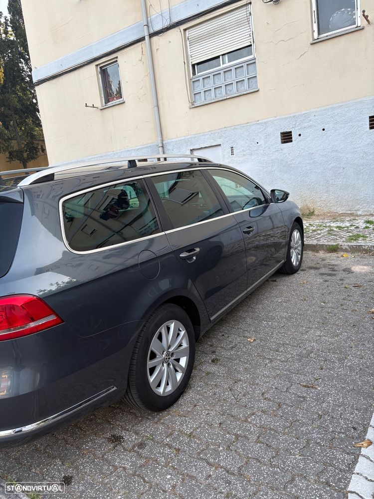 VW Passat Variant 1.6 TDI DPF BlueMotion Comfortline - 5