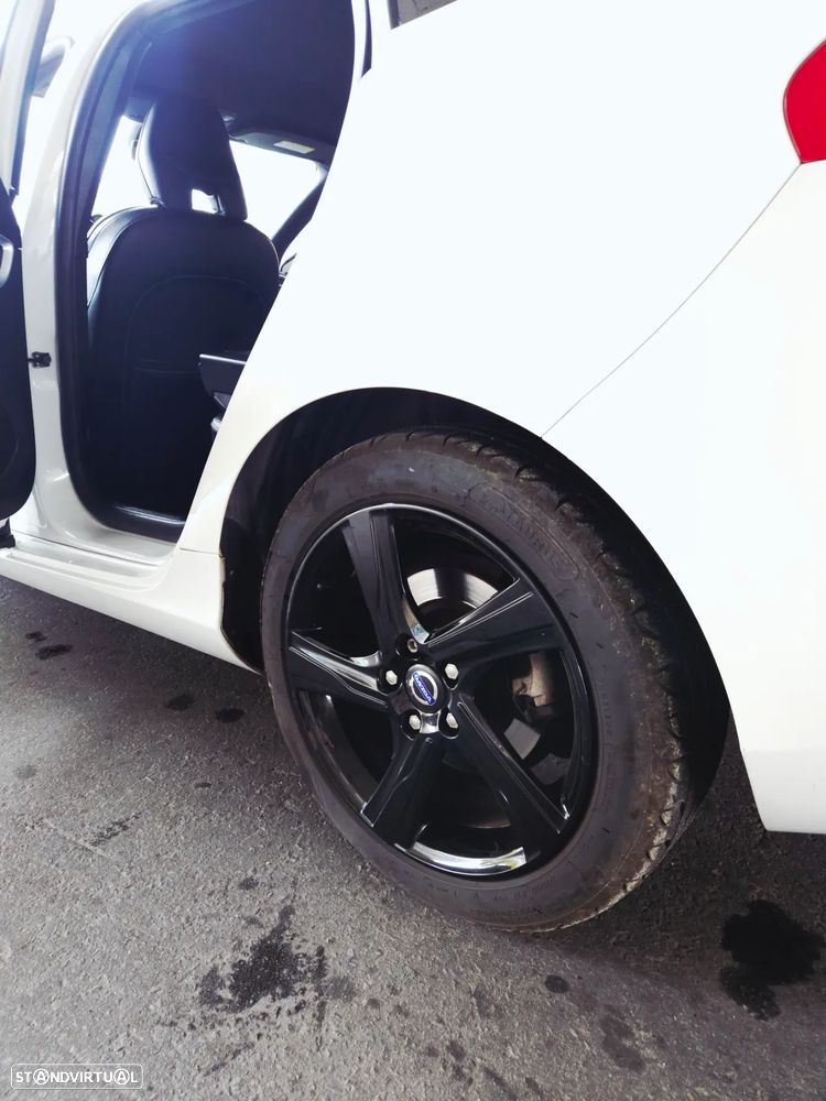Volvo V40 1.6 D2 R-Design - 11