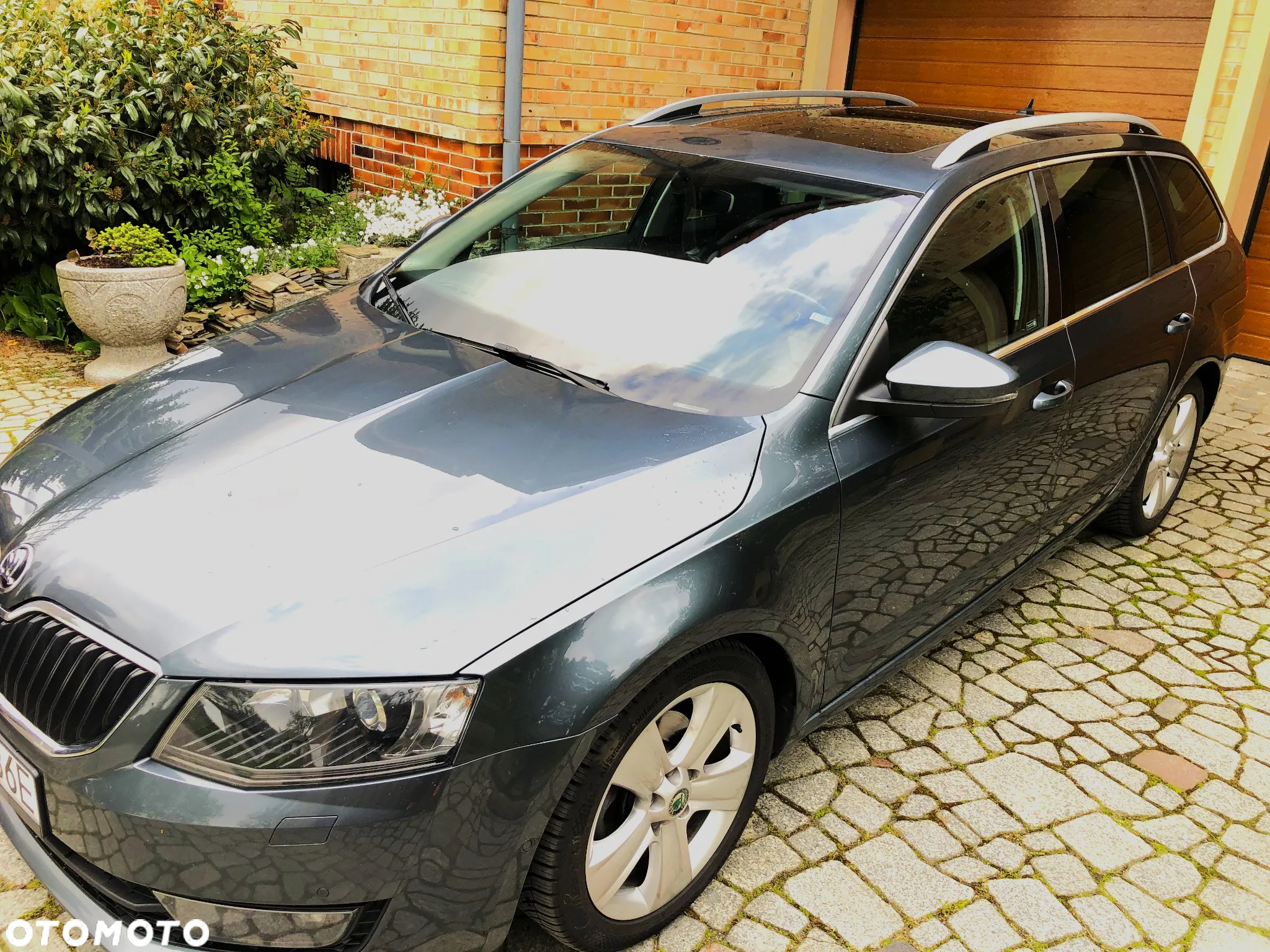 Skoda Octavia Combi 2.0 TDI DSG Style - 9