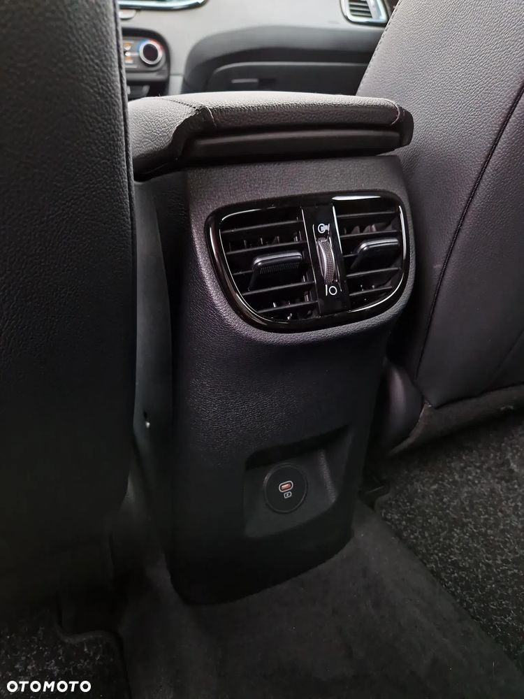 Kia XCeed 1.6 T-GDI Tribute DCT - 32