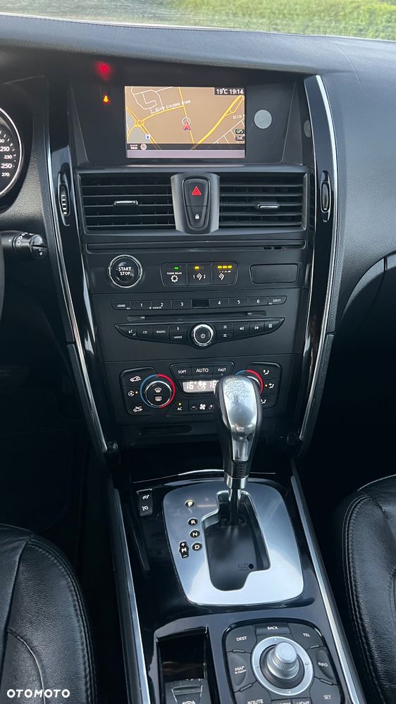 Renault Latitude 2.0 dCi Initiale - 22