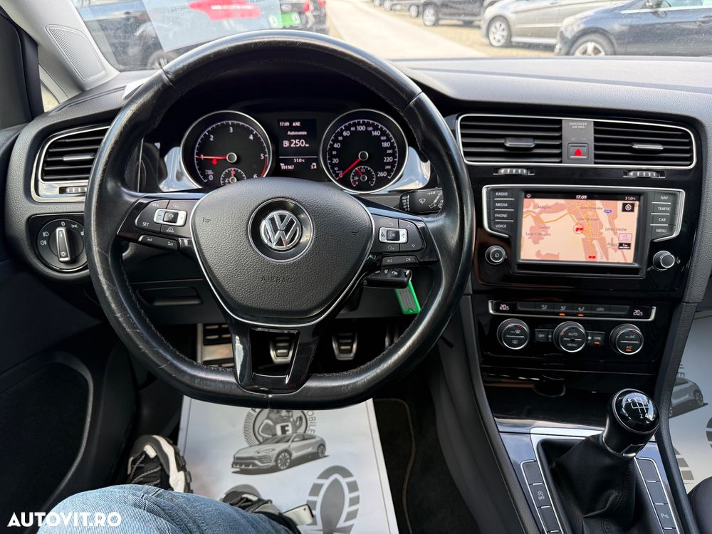 Volkswagen Golf 1.6 TDI Highline - 14