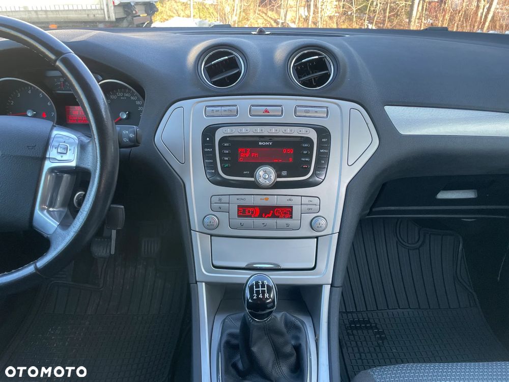 Ford Mondeo 1.6 Ti-VCT Trend - 23