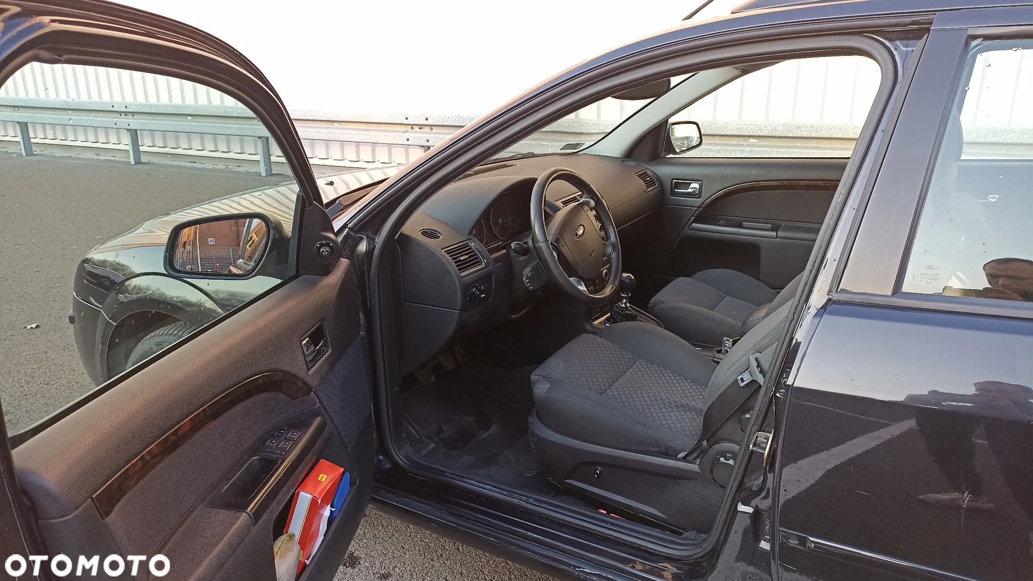Ford Mondeo 2.0 TDCi Ghia - 8