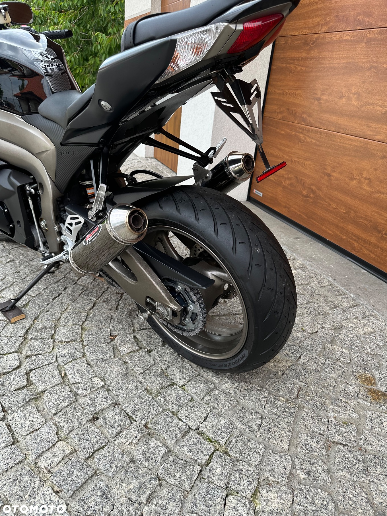 Suzuki GSX-R - 23