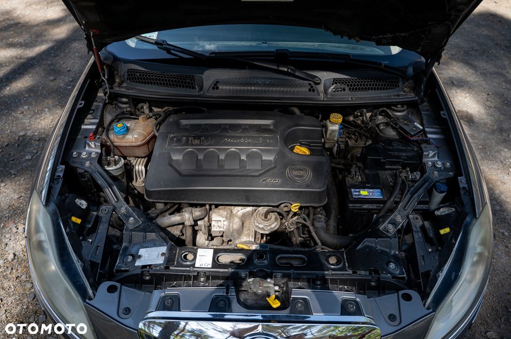 Lancia Delta 1.9 MJ TB Oro - 9