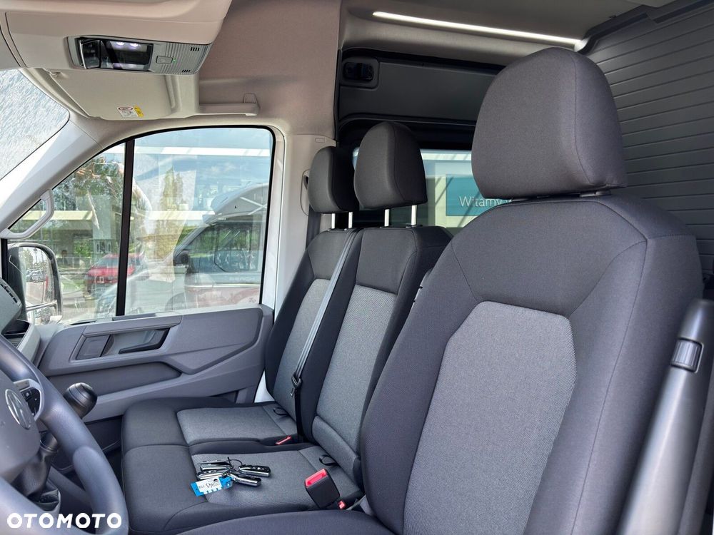 Volkswagen Crafter 2.0 TDI 140 KM L4H3 6-manual 7m - 7