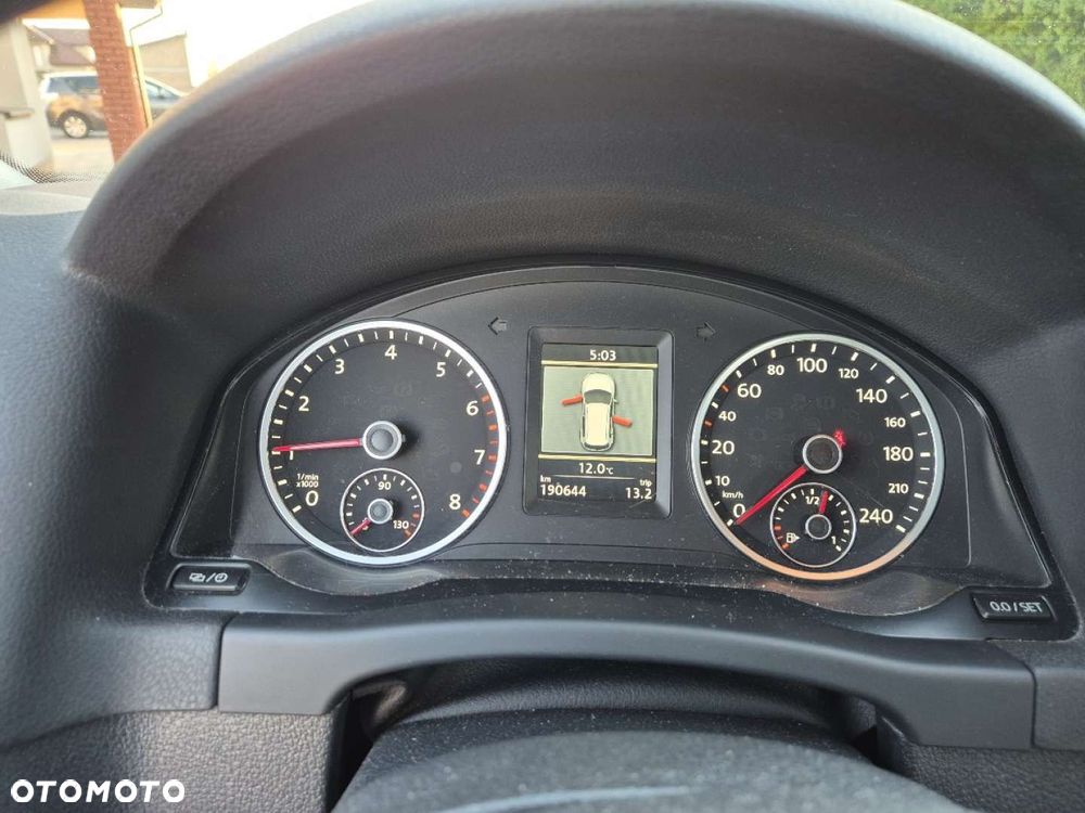 Volkswagen Tiguan - 16