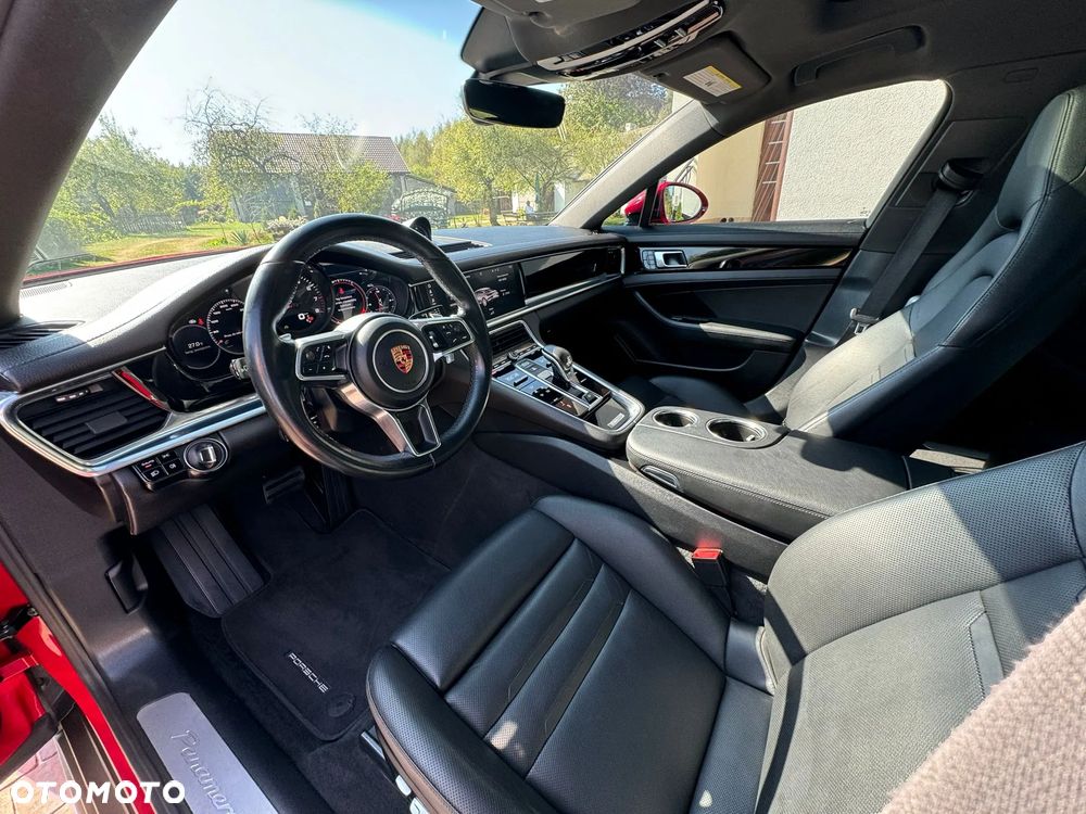 Porsche Panamera 4 - 29