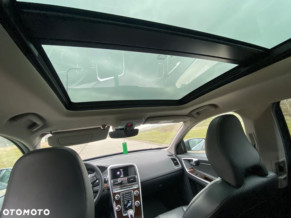 Volvo XC 60 D3 Geartronic Summum - 16