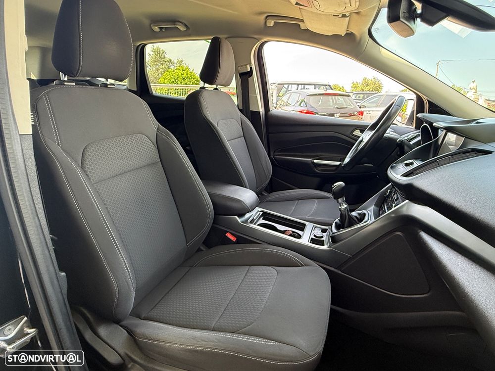 Ford Kuga 1.5 TDCi Titanium - 28