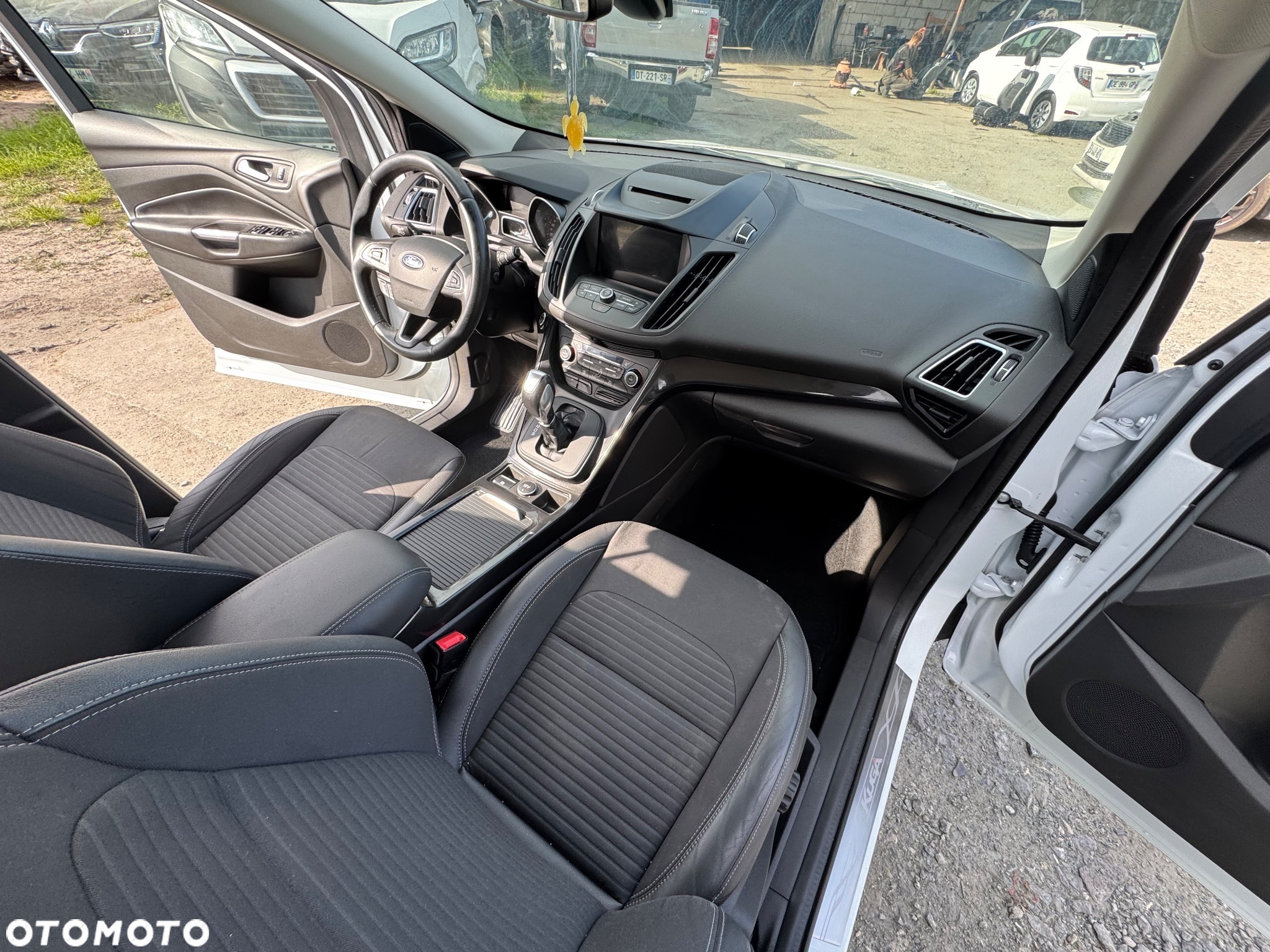 Ford Kuga - 4