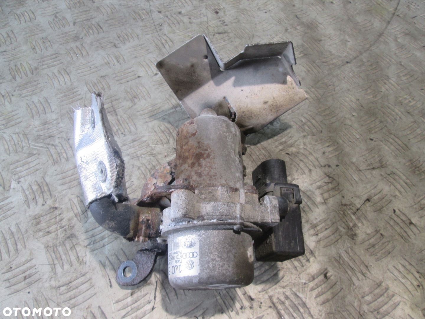 Zawor pompa podcisnienia VW AUDI Seat Skoda 1J0612181B - 1