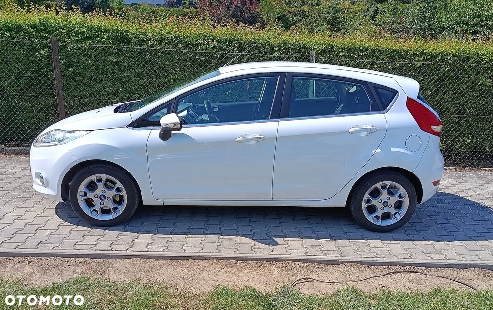 Ford Fiesta 1.25 Celebration - 2