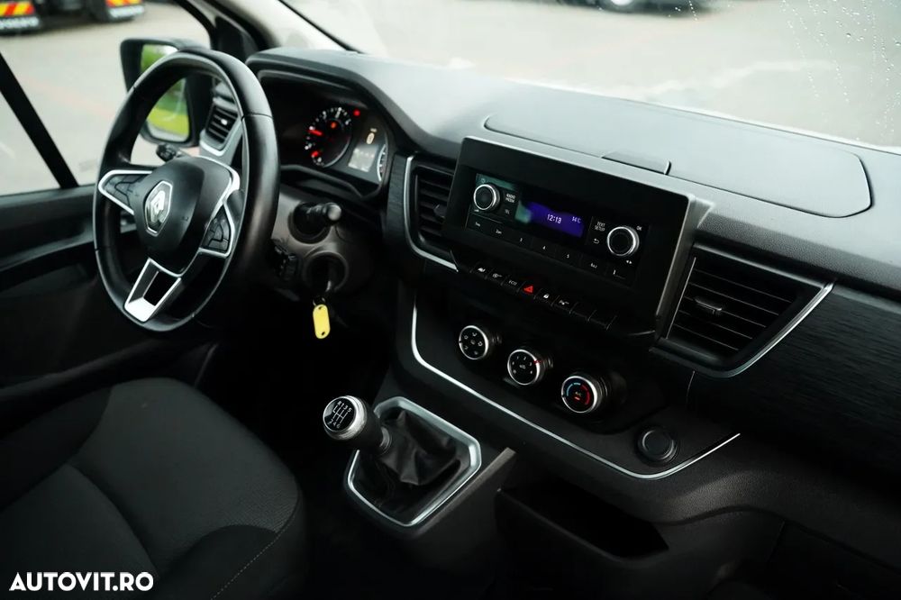 Renault TRAFIC III / AUTOBUZ / 9 LOCURI / 2022 / PRIMUL PROPRIETAR / REVIZAT - 27