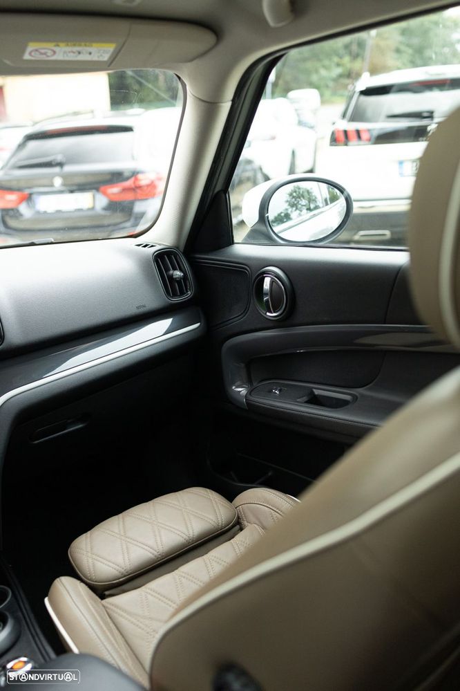 MINI Countryman Cooper SE ALL4 Auto - 29