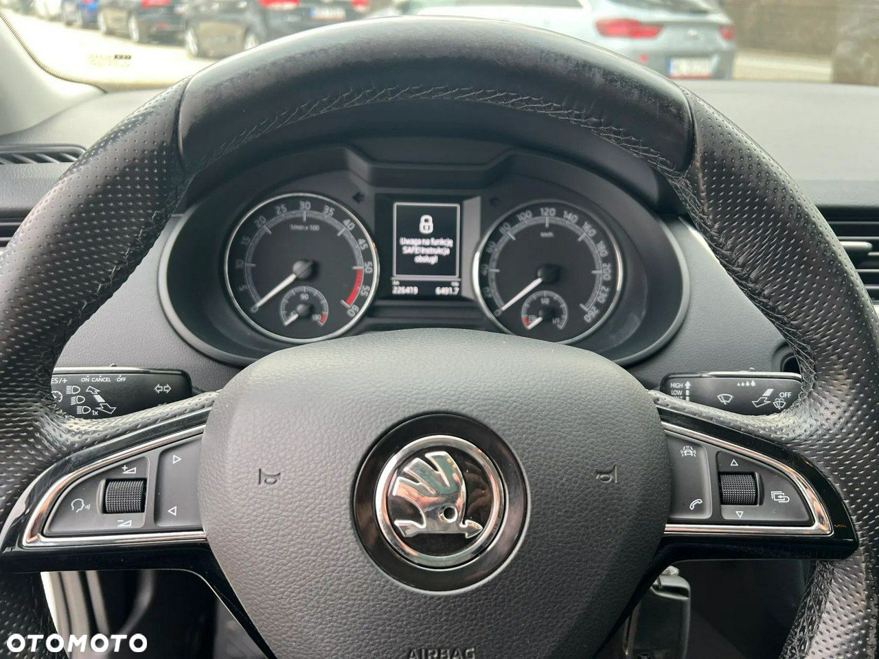 Skoda Octavia 1.6 TDI Ambition DSG - 9