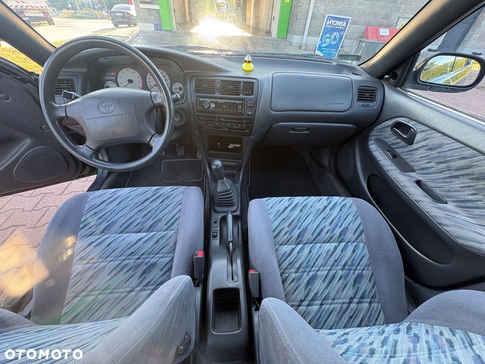 Toyota Corolla 1.4 XLi - 12